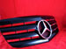 Решетка радиатора Mercedes W211 FL стиль AMG.
Для рестайлинговых моделей.
Год выпуска: 2006-2009.
Материал: ABS-пластик.
Цвет: черный глянцевый.
В комплекте оригинальная эмблема-звезда (А163 888 00 86)