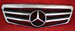 Решетка радиатора Mercedes Е-класа W212.
Год выпуска: 2009-2013.
Материал: ABS-пластик.
Цвет: черный / хром.
В комплекте оригинальная эмблема-звезда